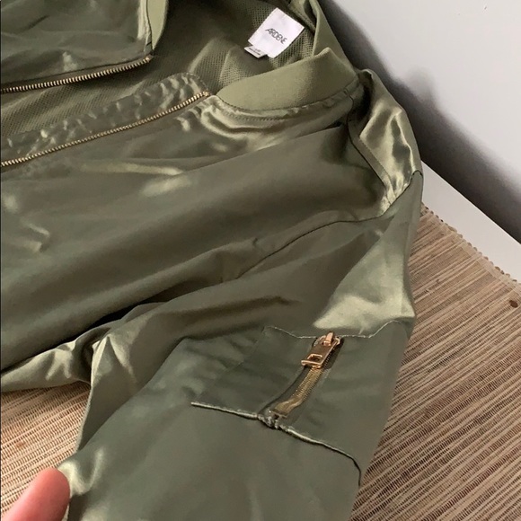 Bomber jacket - Picture 2 of 2